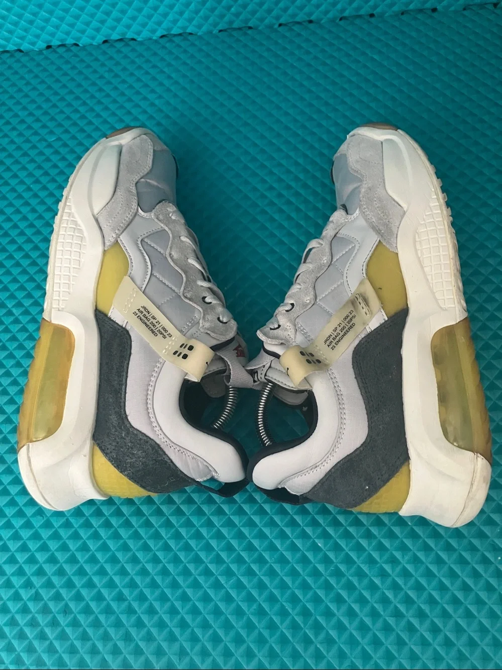 NIKE Air Jordan MA2 Vast Grey-Yellow Men's Shoes | 9.5